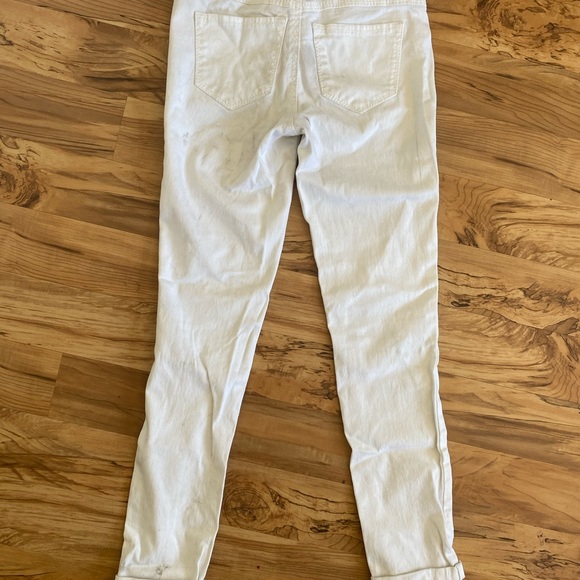 Bongo—White Jeans - Picture 4 of 5